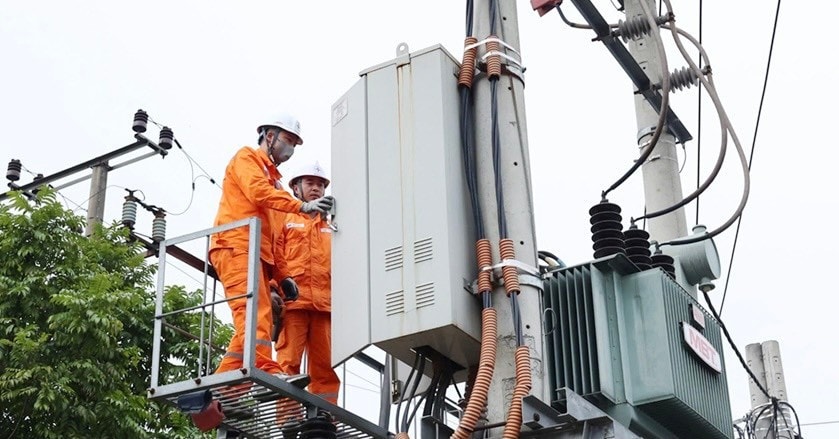 Công ty Điện lực Nam Định đại tu máy biến áp 110kV Mỹ Xá. Nguồn: ITN