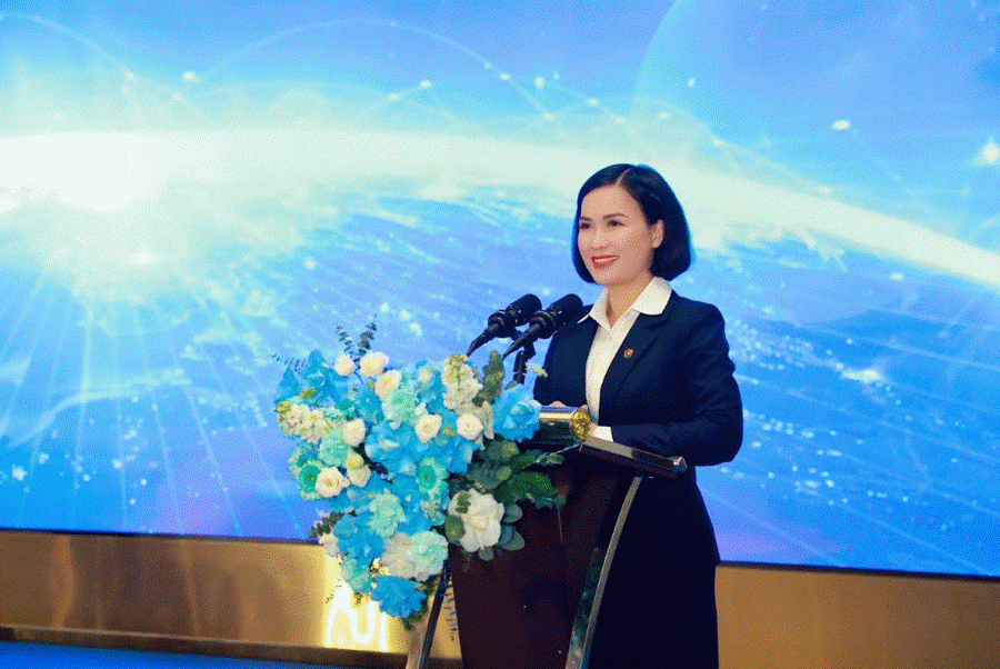 Chủ tịch Bùi Thị Thanh Hương phát biểu tại Đại hội.