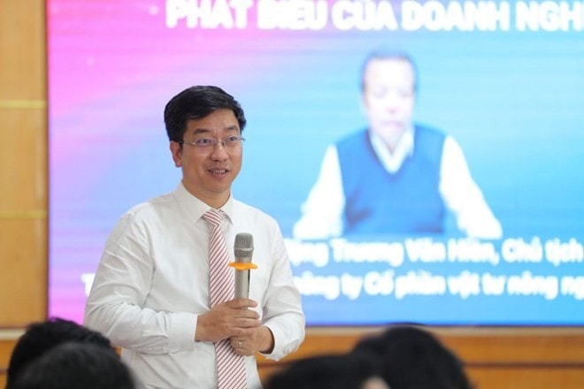 2-truong-ngoc-kiem.jpg