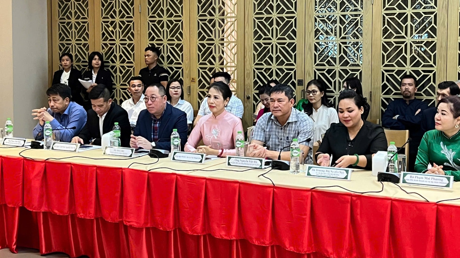 anh-3-tham-du-chuong-trinh-gap-go-giua-doan-cong-tac-dai-bieu-dia-phuong-doanh-nghiep-vn-voi-hoi-doanh-nhan-viet-thai.jpg