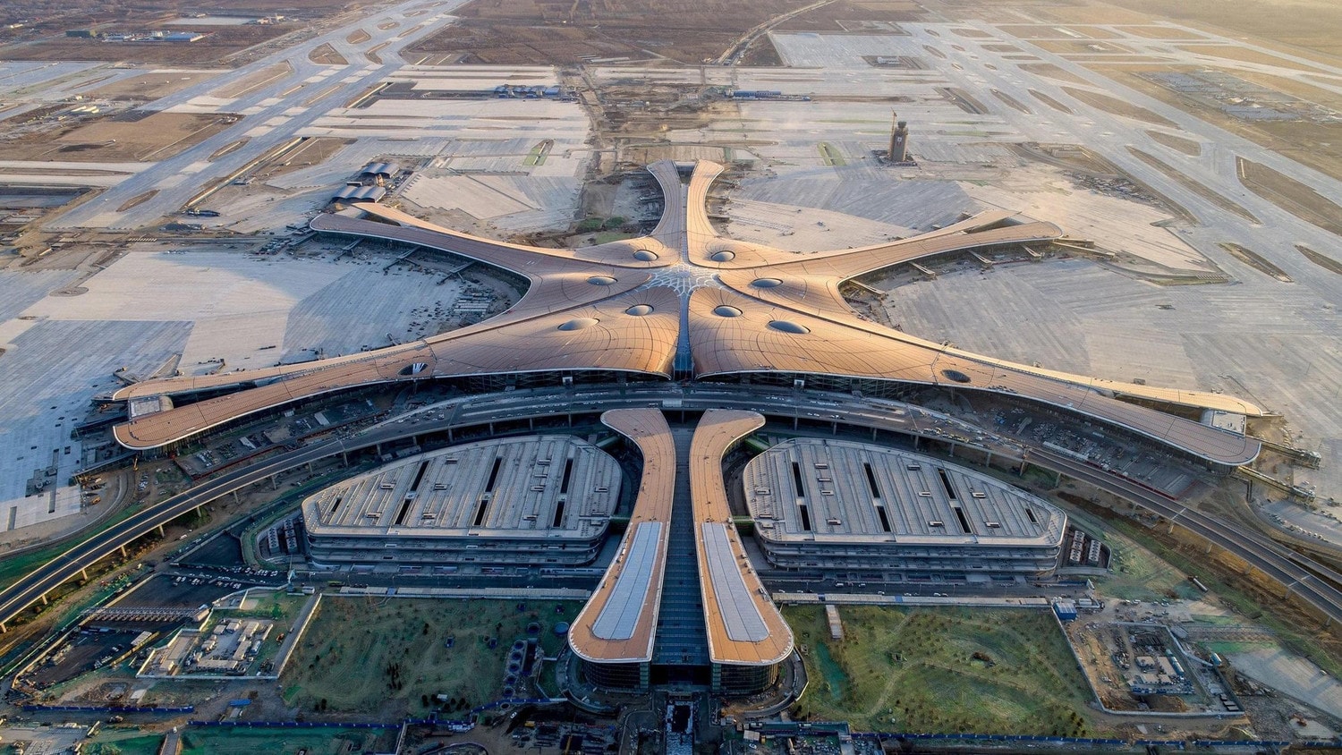 anh-3-vietnam-airlines-chinh-thuc-khai-truong-duong-bay-thang-giua-tp-ho-chi-minh-va-bac-kinh-thong-qua-san-bay-lon-nhat-the-gioi-voi-ten-goi-bac-kinh-dai-hung-pkx-vao-ngay-30032025-anh-vna.jpg