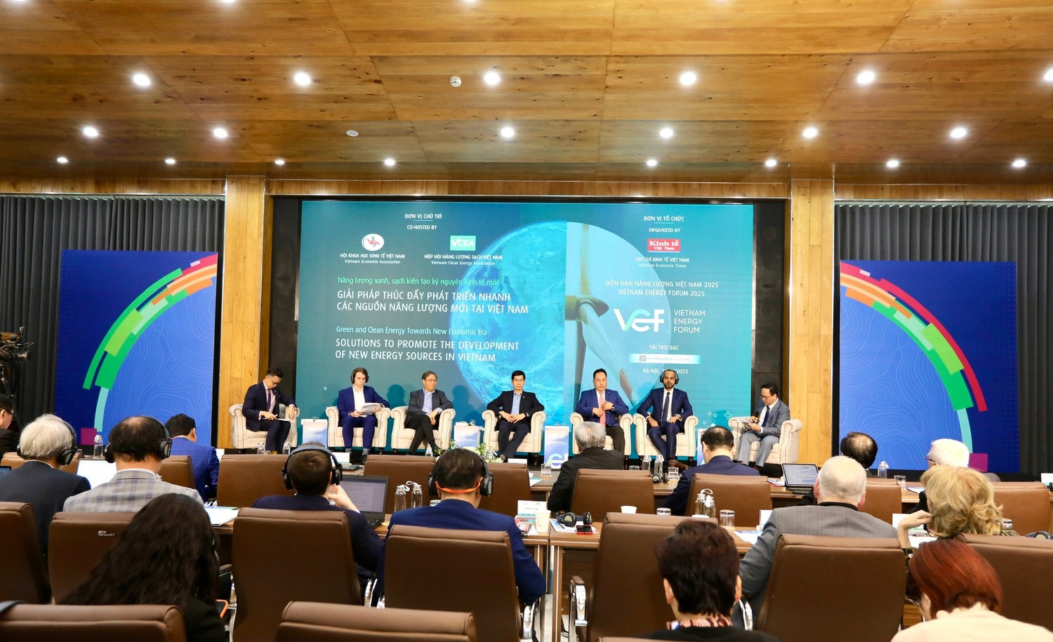 Toàn cảnh Diễn đàn Năng lượng Việt Nam 2025. Ảnh: Vũ Quang