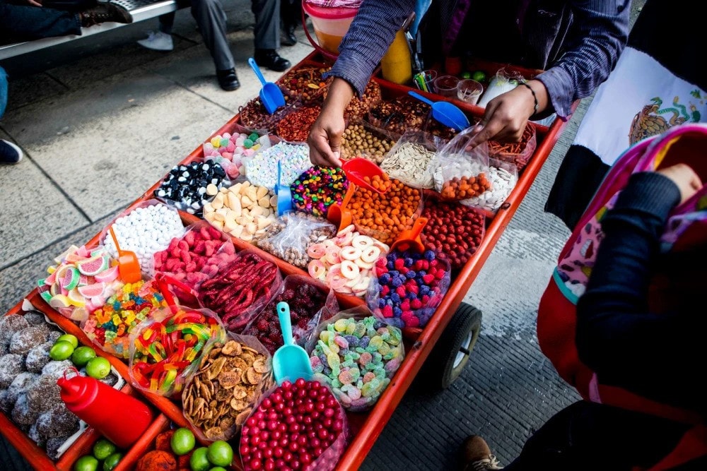250330-mexico-snacks-candy-junk-food-vl-959a-0149a6.jpg