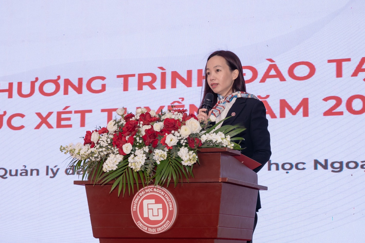 ThS Phạm Thanh Hà , Phó trưởng phòng phụ trách phòng Quản lý đào tạo, Trường Đại học Ngoại thương