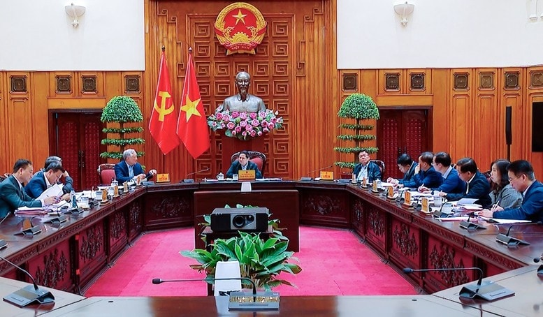 Thủ tướng chủ trì cuộc họp về chính sách ưu đãi thị thực và quay trở lại quốc tịch Việt Nam - Ảnh: VGP/Nhật Bắc