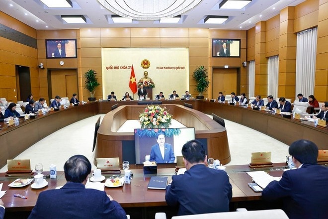 The March 31 meeting of the NA Standing Committee (Photo: VNA) The March 31 meeting of the NA Standing Committee (Photo: VNA)
