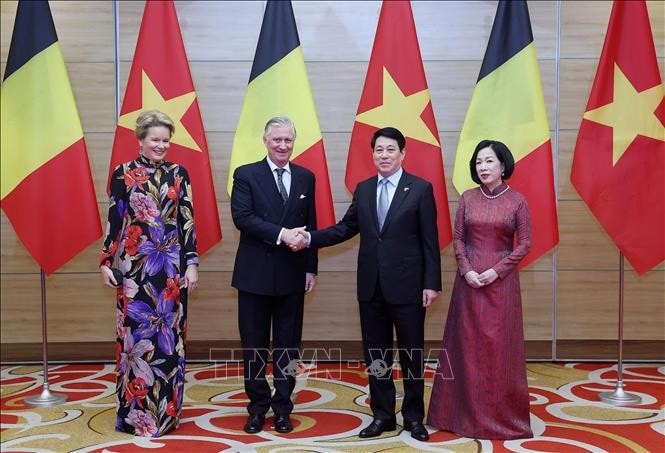 Chủ tịch nước Lương Cường và Phu nhân đón Nhà vua Vương quốc Bỉ Philippe và Hoàng hậu dự tiệc chiêu đãi. Ảnh: Lâm Khánh/TTXVN