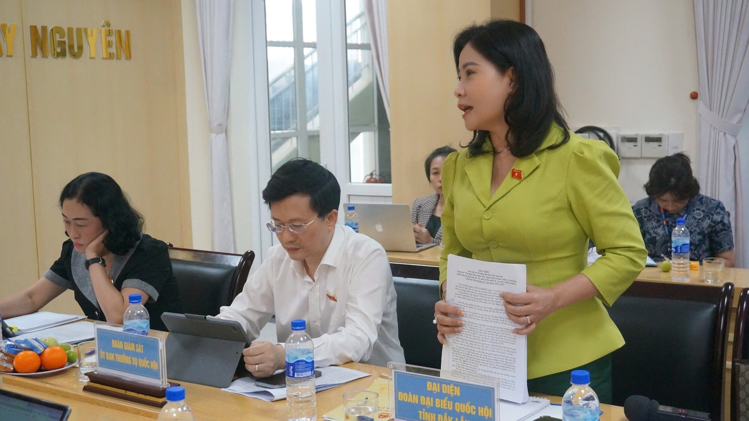Phó Trưởng đoàn chuyên trách, phụ trách Đoàn ĐBQH tỉnh Đắk Lắk Nguyễn Thị Thu Nguyệt phát biểu