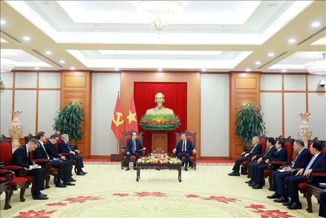 Tổng Bí thư Tô Lâm tiếp Đại sứ Liên bang Nga tại Việt Nam Gennady Bezdetko. Ảnh: Thống Nhất/TTXVN