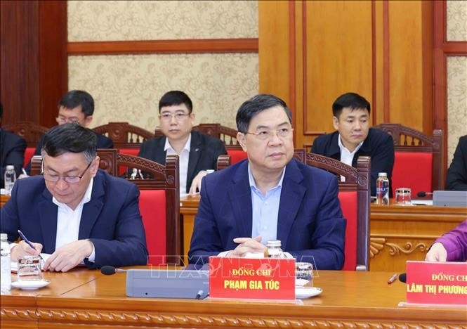 Thành viên Tiểu ban dự cuộc họp. Ảnh: Phương Hoa/TTXVN