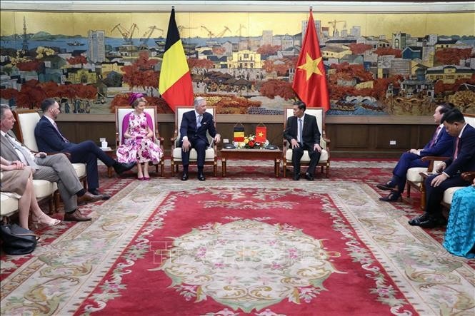 Nhà Vua, Hoàng hậu Vương quốc Bỉ cùng Đoàn đại biểu cấp cao của Vương quốc Bỉ thăm và làm việc tại Hải Phòng. Ảnh: Hoàng Ngọc/TTXVN