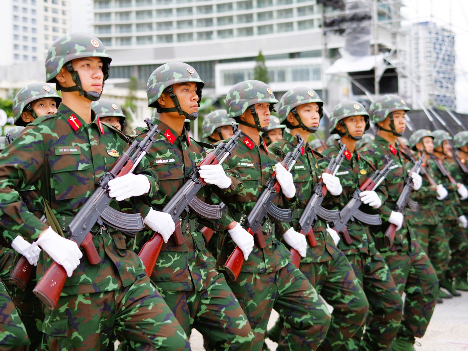 Phó Chủ tịch Quốc hội Nguyễn Khắc Định dự Lễ Thượng cờ kỷ niệm 50 năm giải phóng tỉnh Khánh Hòa ảnh 16