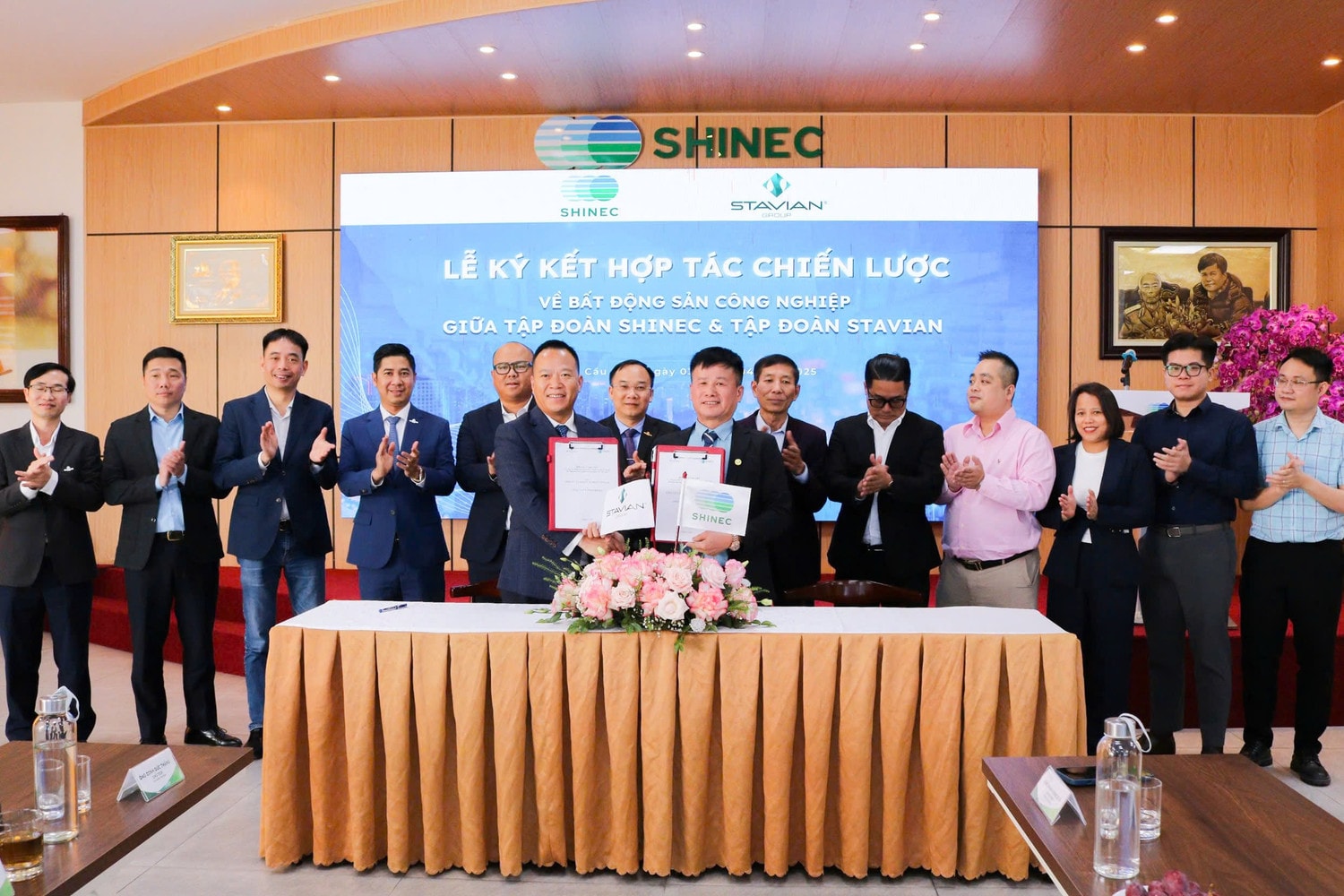 le-ky-ket-thoa-thuan-hop-tac-chien-luoc-giua-tap-doan-stavian-va-tap-doan-shinec-2.jpg