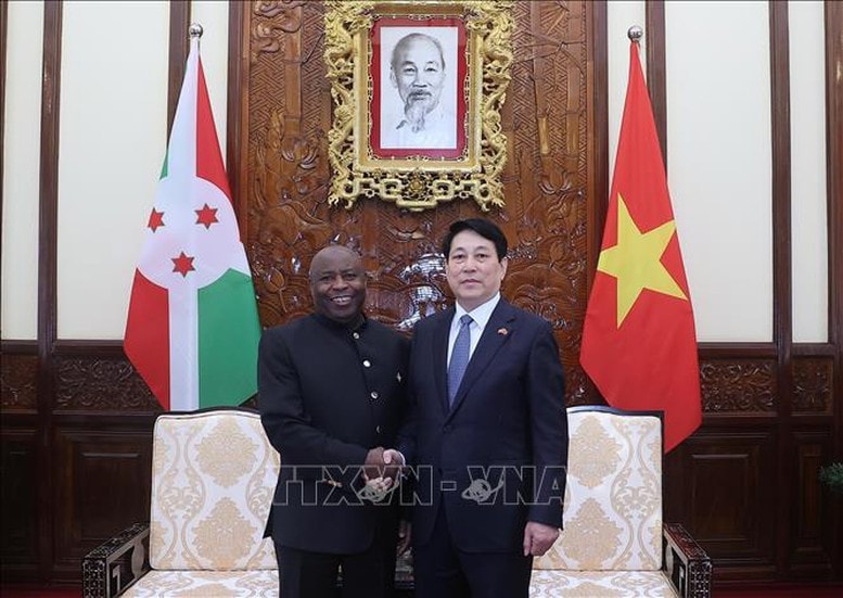 Chủ tịch nước Lương Cường và Tổng thống Burundi Évariste Ndayishimiye