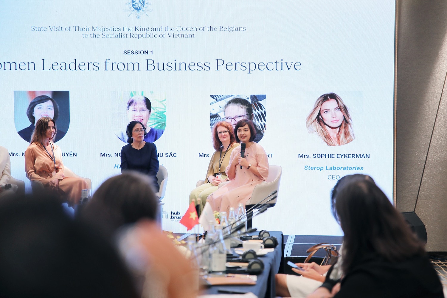 woman-leaders-2.jpg