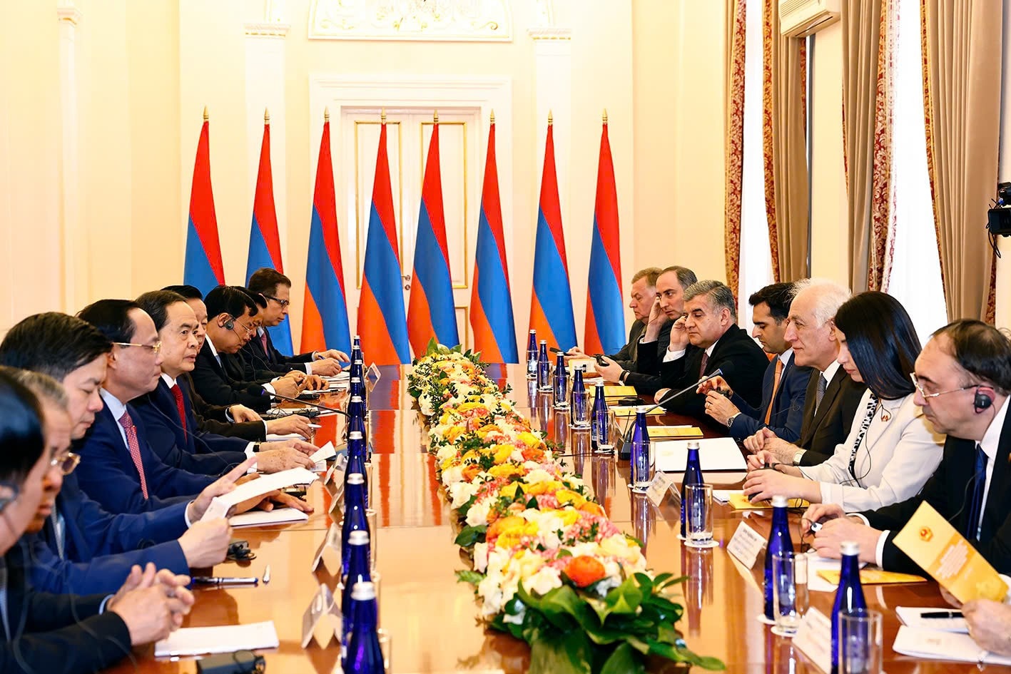 Chủ tịch Quốc hội Trần Thanh Mẫn hội kiến Tổng thống Armenia Vahagn Khachaturyan