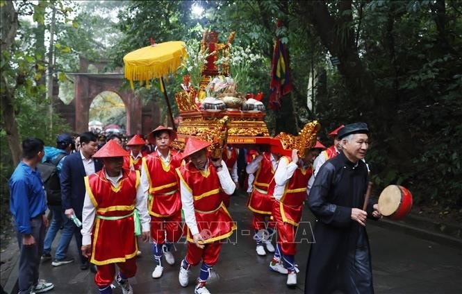 den-hung-070425-3.jpg