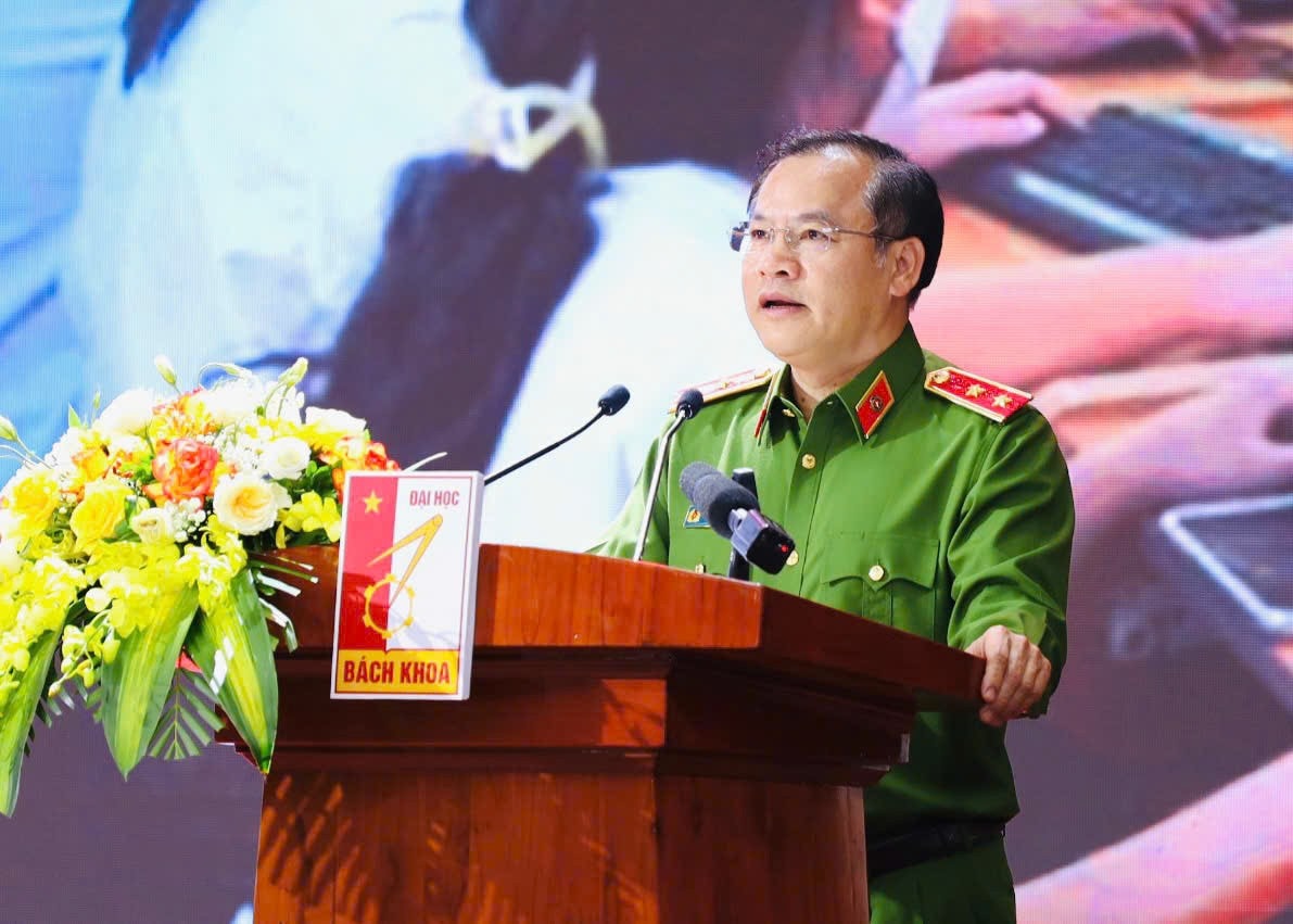 Thứ trưởng Bộ Công an, Trung tướng Nguyễn Văn Long
