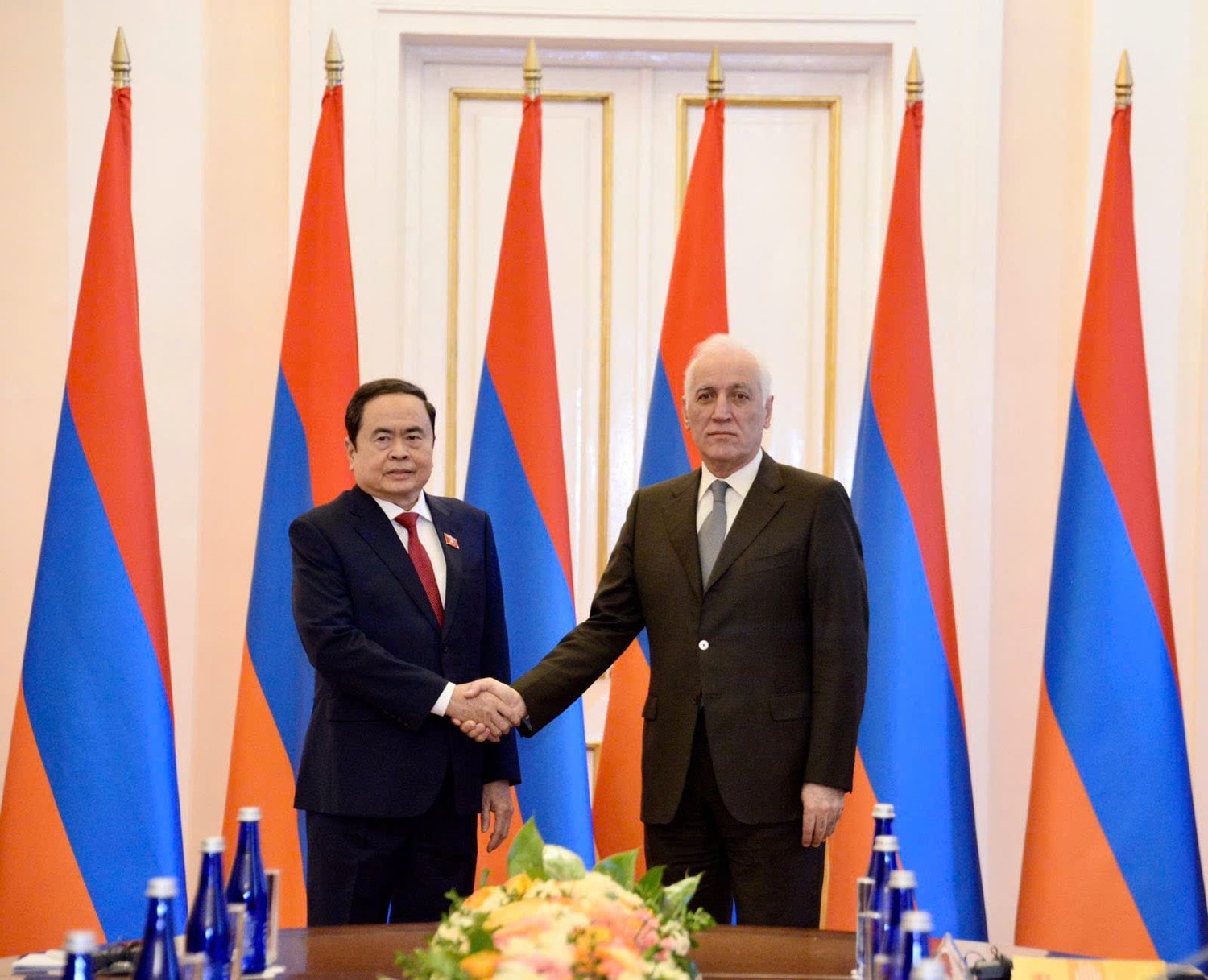 Chủ tịch Quốc hội Trần Thanh Mẫn hội kiến Tổng thống Armenia Vahagn Khachaturyan