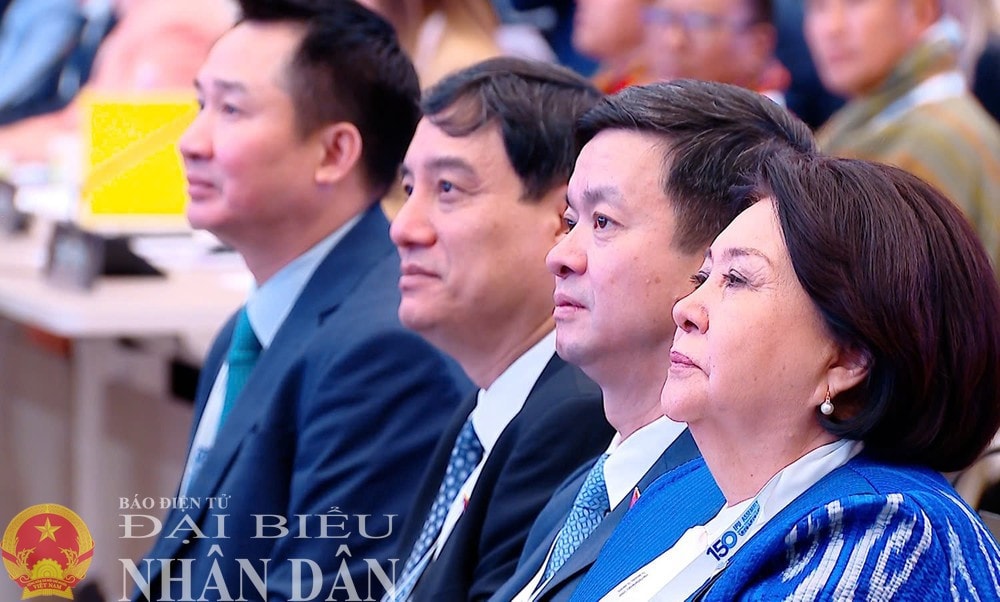 Vuetnamese delegates at the general debate of the 150th Assembly of the Inter-Parliamentary Union (IPU-150) on April 6 morning. (Photo: Lam Giang) img-9197.jpg