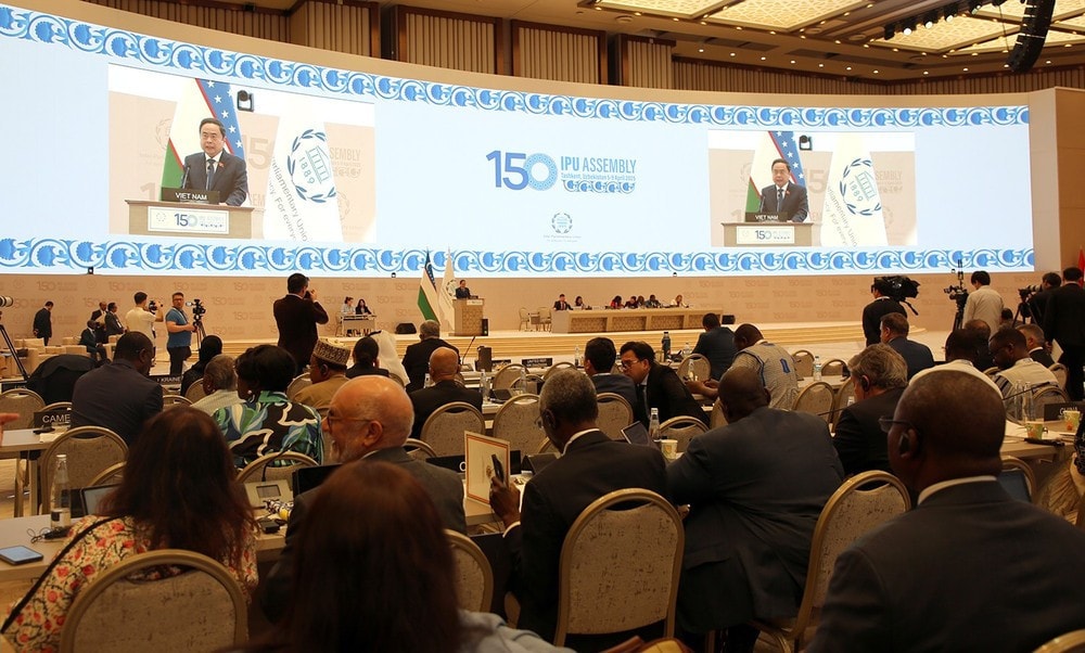 National Assembly Chairman speaks at a high-level segment of the general debate of the 150th Assembly of the Inter-Parliamentary Union (IPU-150) in Tashkent, Uzbekistan, on April 6 morning. (Photo: Lam Giang) img-9195.jpg