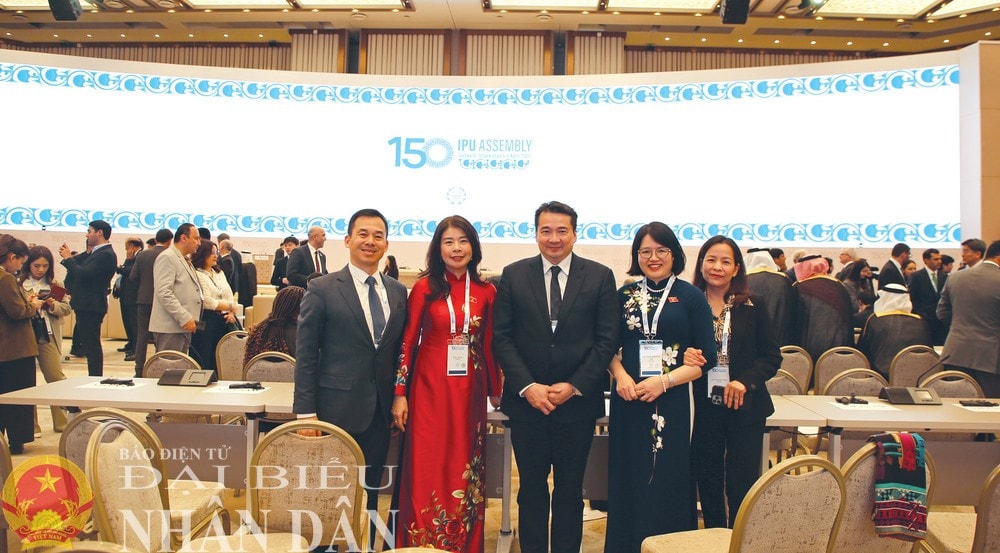 Vietnam delegates at the the IPU-150 opening ceremony. (Photo: Lam Giang) img-9165.jpg