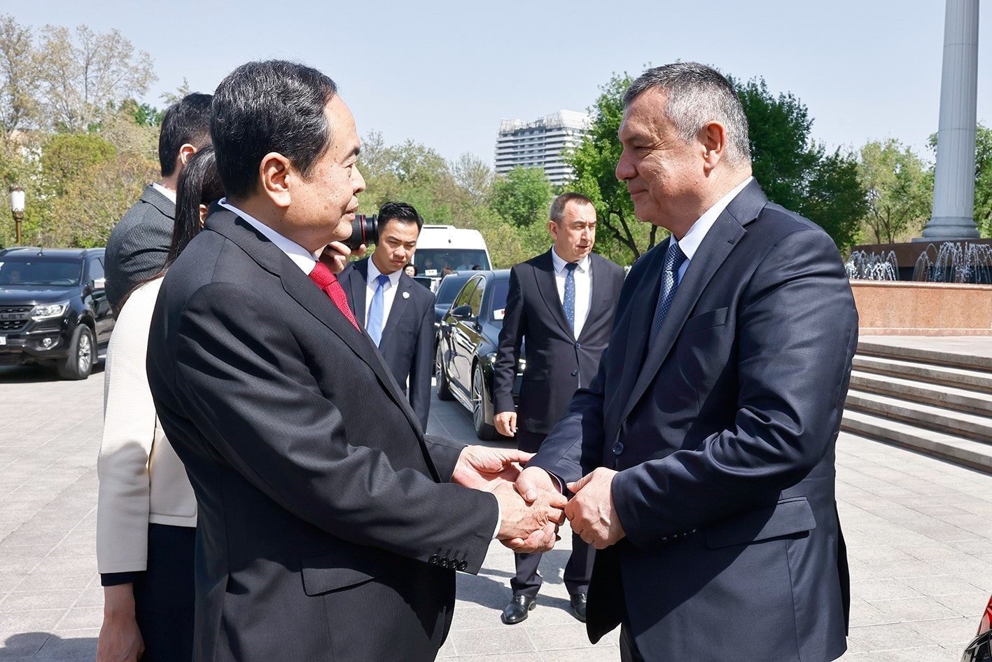 ctqh-ct-ha-vien2.jpg