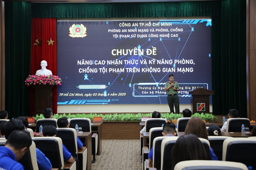 2-vpmn880.jpg