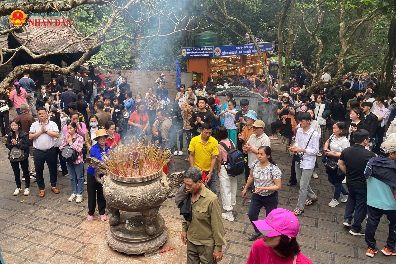 den-hung-3.jpg
