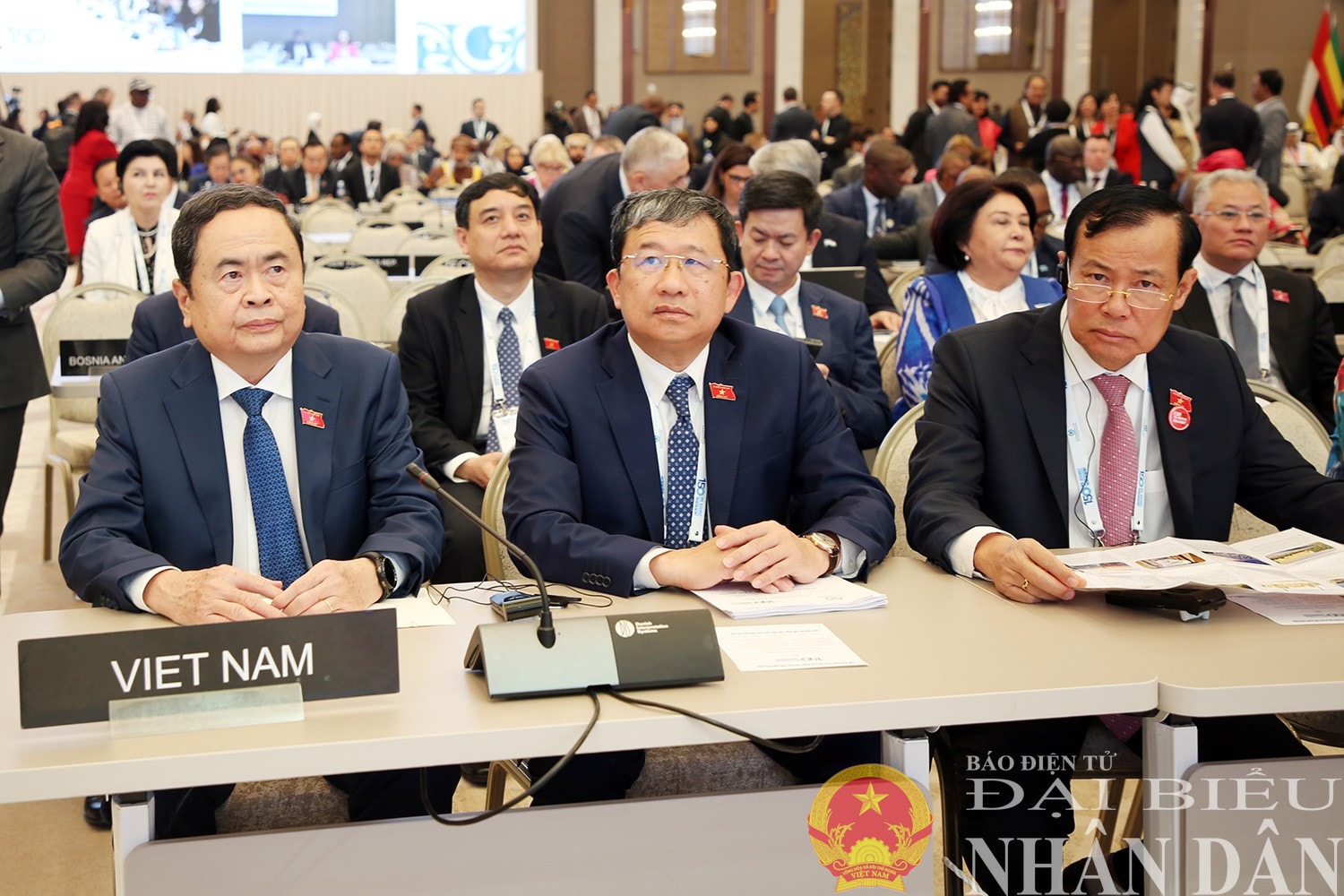 dbnd_br_dai-bieu-a6.jpg