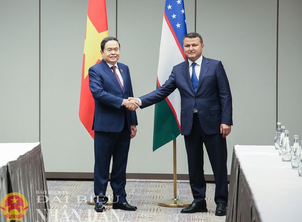 NA Chairman Tran Thanh Man received Chairman of the Committee on Interethnic Relations and Friendly Ties with Foreign Countries Sariev Kakhramon Ramatullaevich. (Photo: Lam Giang) img-9221.jpg