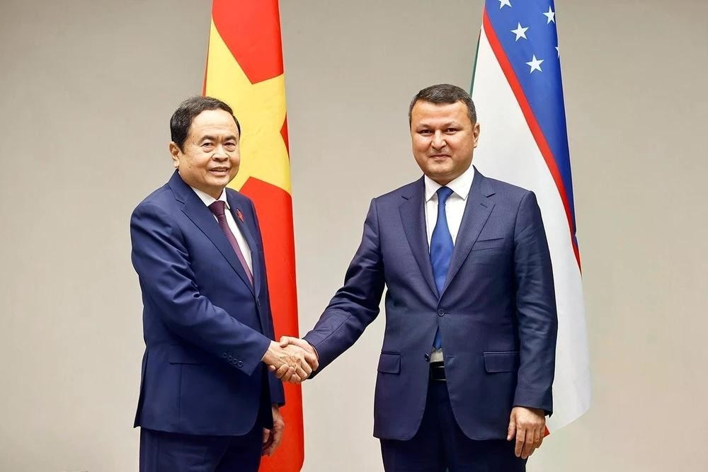 NA Chairman Tran Thanh Man received Chairman of the Committee on Interethnic Relations and Friendly Ties with Foreign Countries Sariev Kakhramon Ramatullaevich. (Photo: Lam Giang) img-9219.jpg