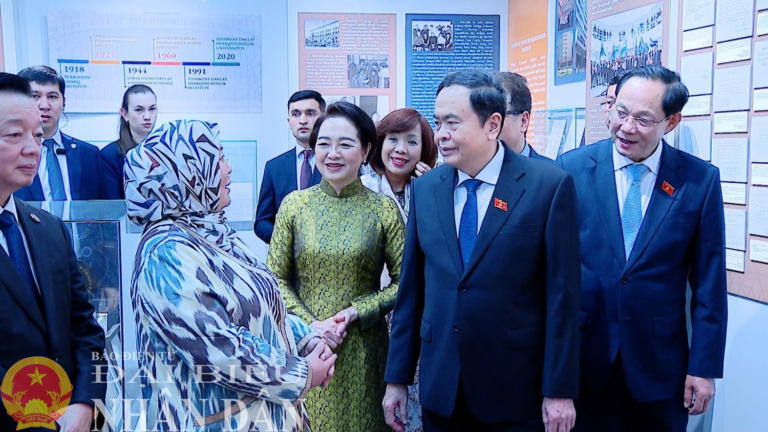 Chủ tịch Quốc hội Trần Thanh Mẫn và Phu nhân Nguyễn Thị Thanh Nga cùng Đoàn đại biểu cấp cao Việt Nam thăm Đại học Phương Đông Tashkent