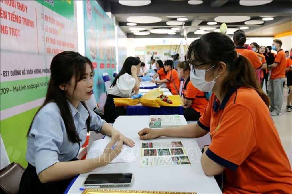 095628-vna-potal-lao-dong-tre-va-xu-huong-moi-cua-thi-truong-lao-dong-stand.jpg