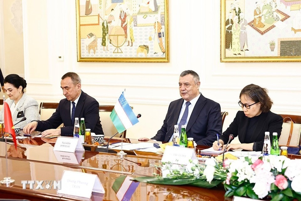 Speaker of the Legislative Chamber Nuriddin Ismoilov at the talks on April 8. (Photo: VNA) img-9401.jpg