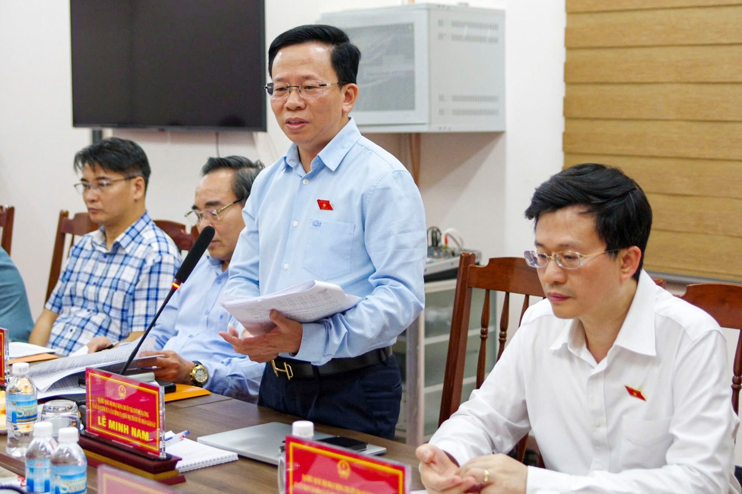 Ủy viên là ĐBQH hoạt động chuyên trách tại Ủy ban Kinh tế và Tài chính Lê Minh Nam phát biểu