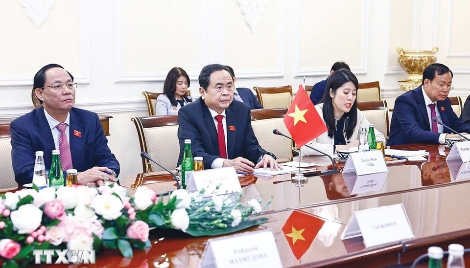 ctqh-hoi-dam-ct-ha-vien5.jpg
