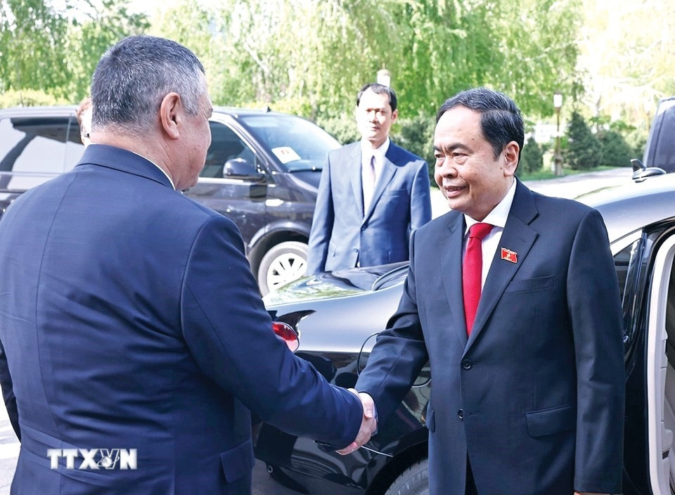 ctqh-hoi-dam-ct-ha-vien3.jpg