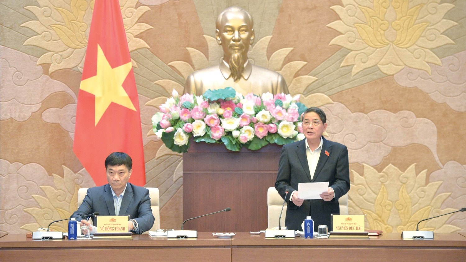 Phó Chủ tịch Quốc hội Nguyễn Đức Hải phát biểu tại cuộc làm việc. Ảnh Hồ Long