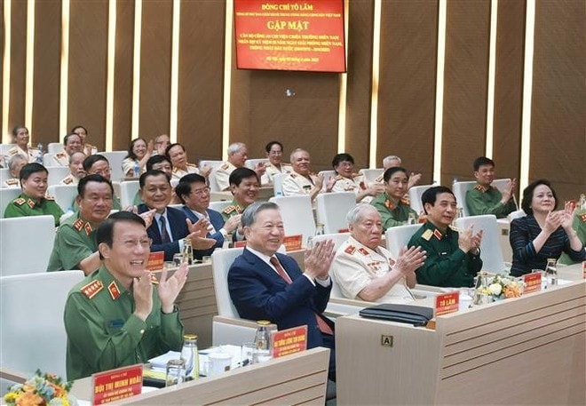 Party General Secretary To Lam and delegates at the meeting. (Photo: VNA) Party General Secretary To Lam and delegates at the meeting. (Photo: VNA)