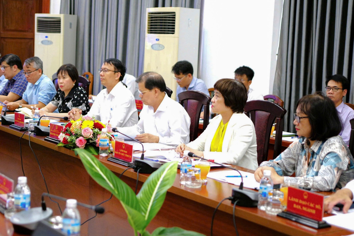 Đại biểu tỉnh Khánh Hòa tham dự cuộc làm việc