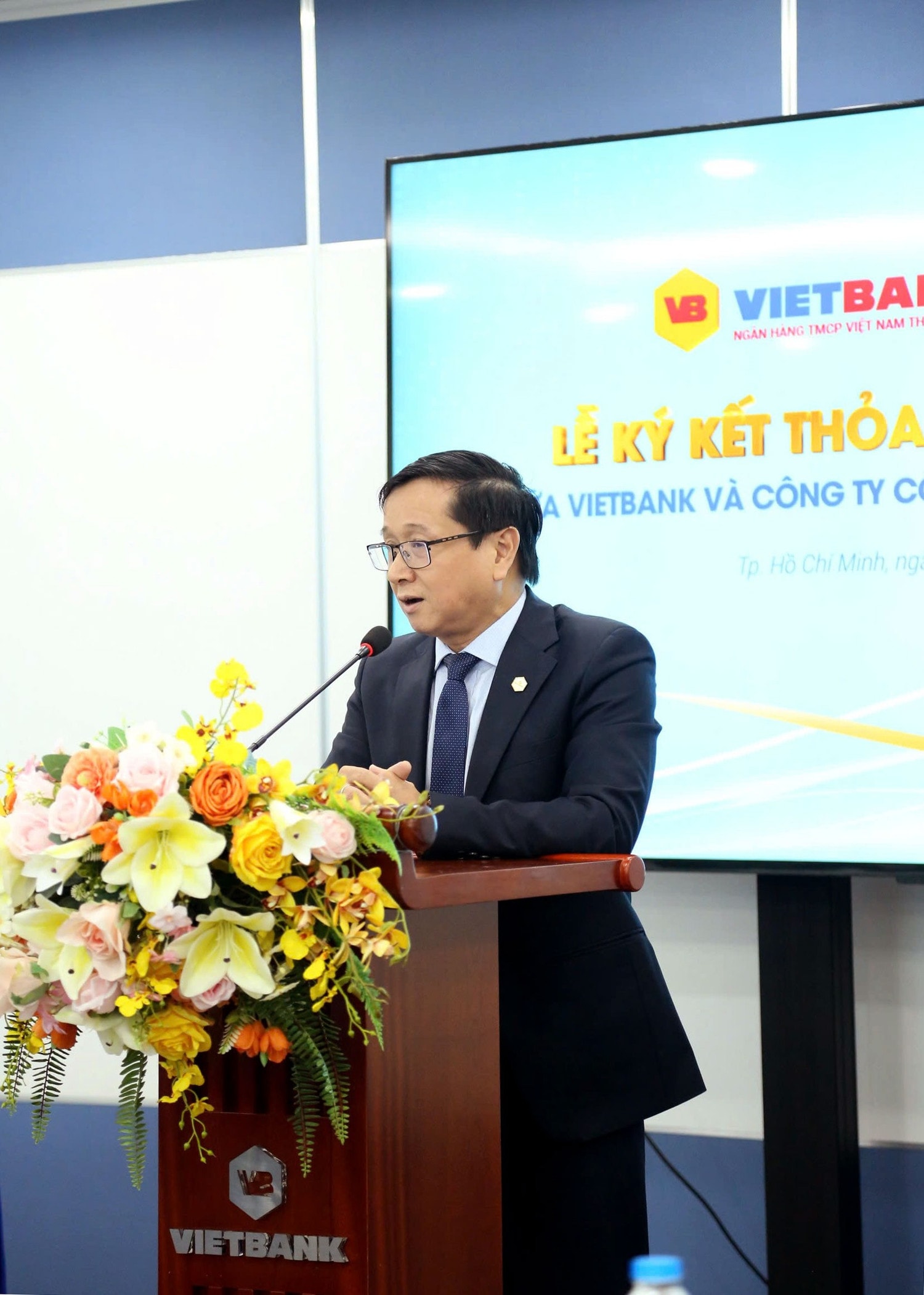 anh-2-ky-ket-van-phuc.jpg