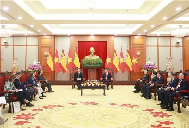 Tổng Bí thư Tô Lâm tiếp Thủ tướng Tây Ban Nha Pedro Sánchez. Ảnh: Thống Nhất/TTXVN