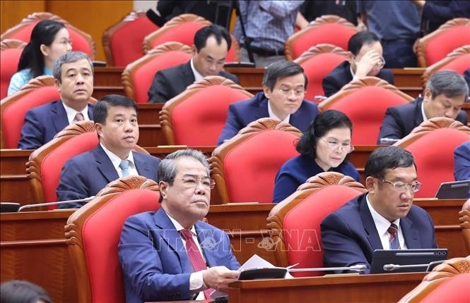 Các Ủy viên Trung ương Đảng dự Hội nghị lần thứ 11 Ban Chấp hành Trung ương Đảng khóa XIII. Ảnh: TTXVN