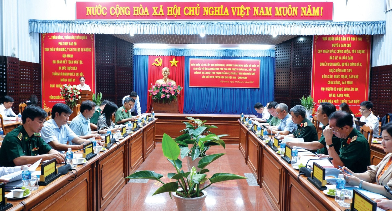 Quang cảnh cuộc làm việc