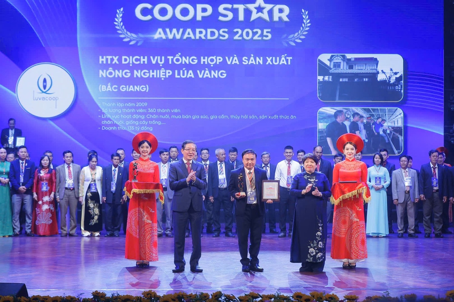 vinh-danh-2.jpg