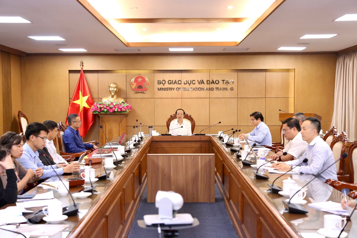 1-quang-canh.jpg