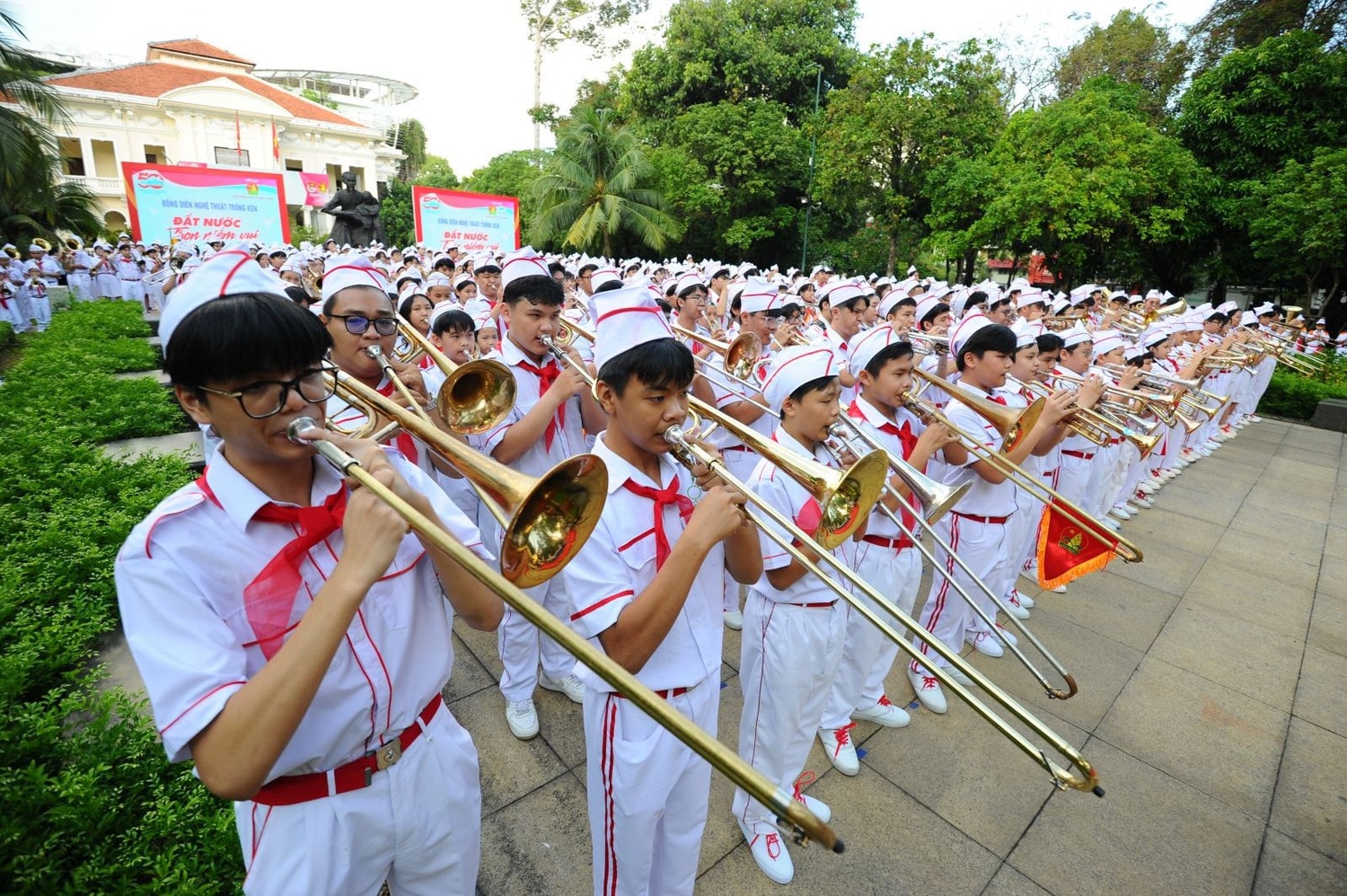 dong-dien-trong-ken2.jpg