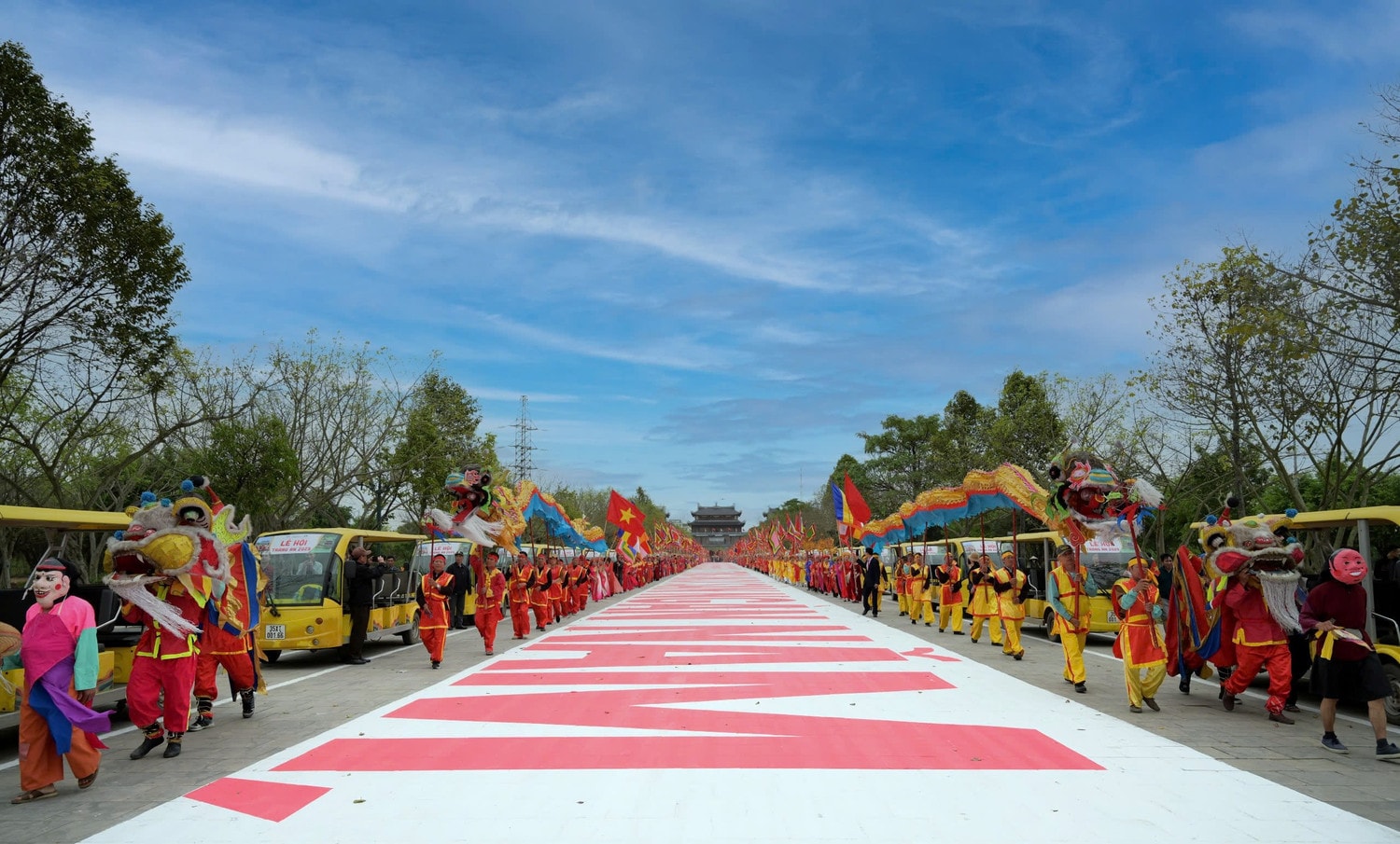 le-hoi-trang-an-2025-anh-minh-duong.jpg