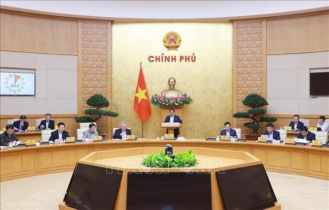 vna-potal-thu-tuong-chu-tri-phien-hop-chinh-phu-chuyen-de-ve-xay-dung-phap-luat-thang-42025-stand-3.jpg